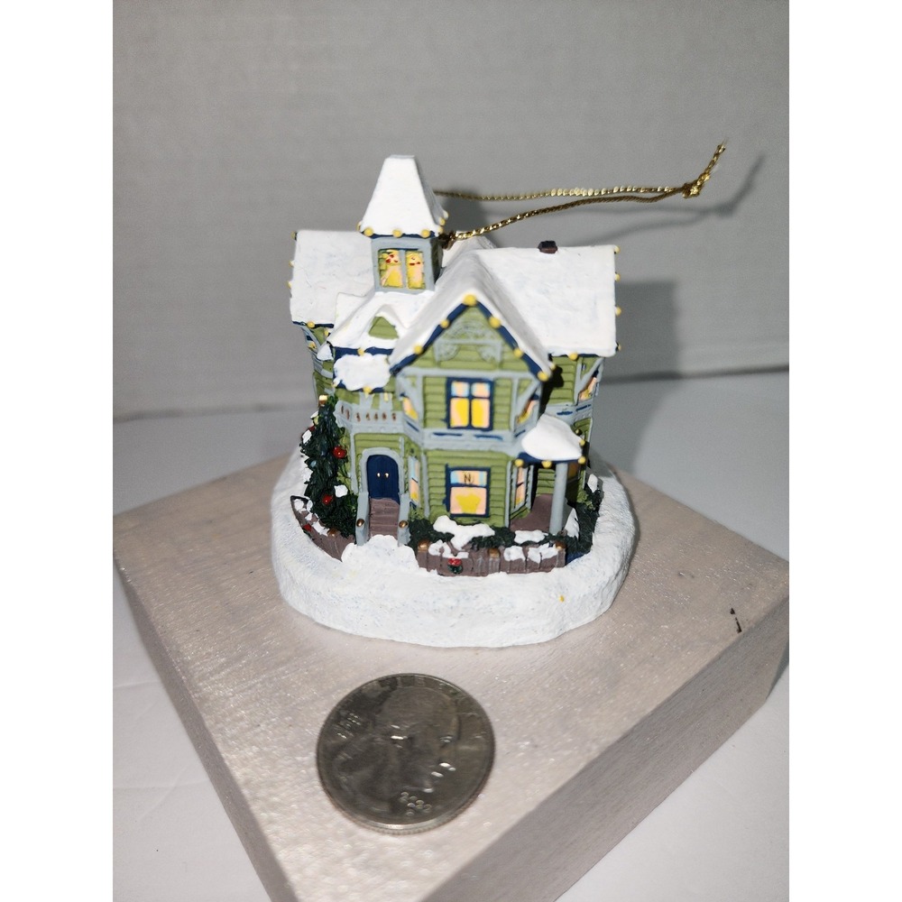Thomas Kinkade "Winter Memories"‎ Victorian Christmas cottage figurine ornament
